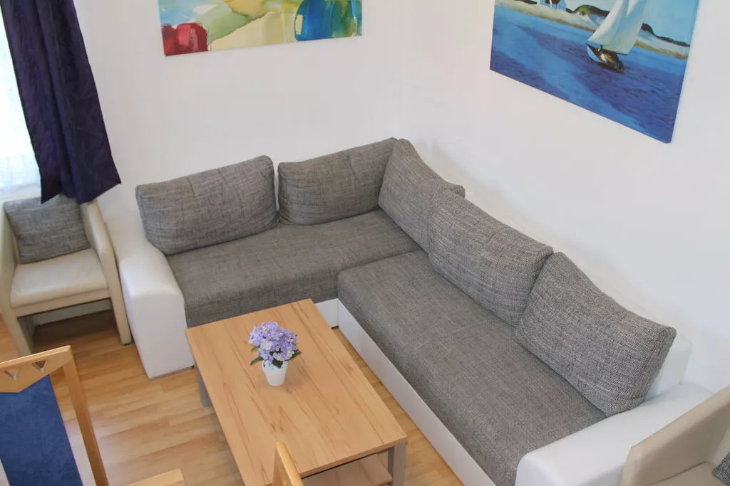 114271-Living room