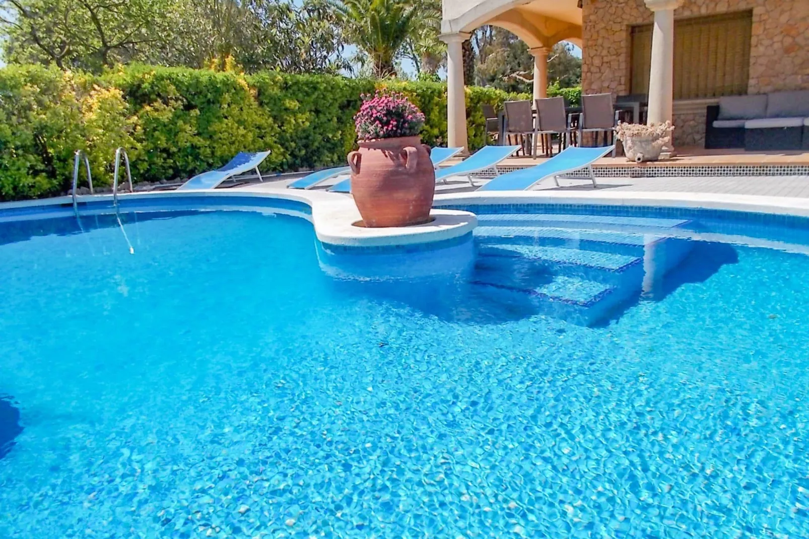 Amfora Miro-Pool