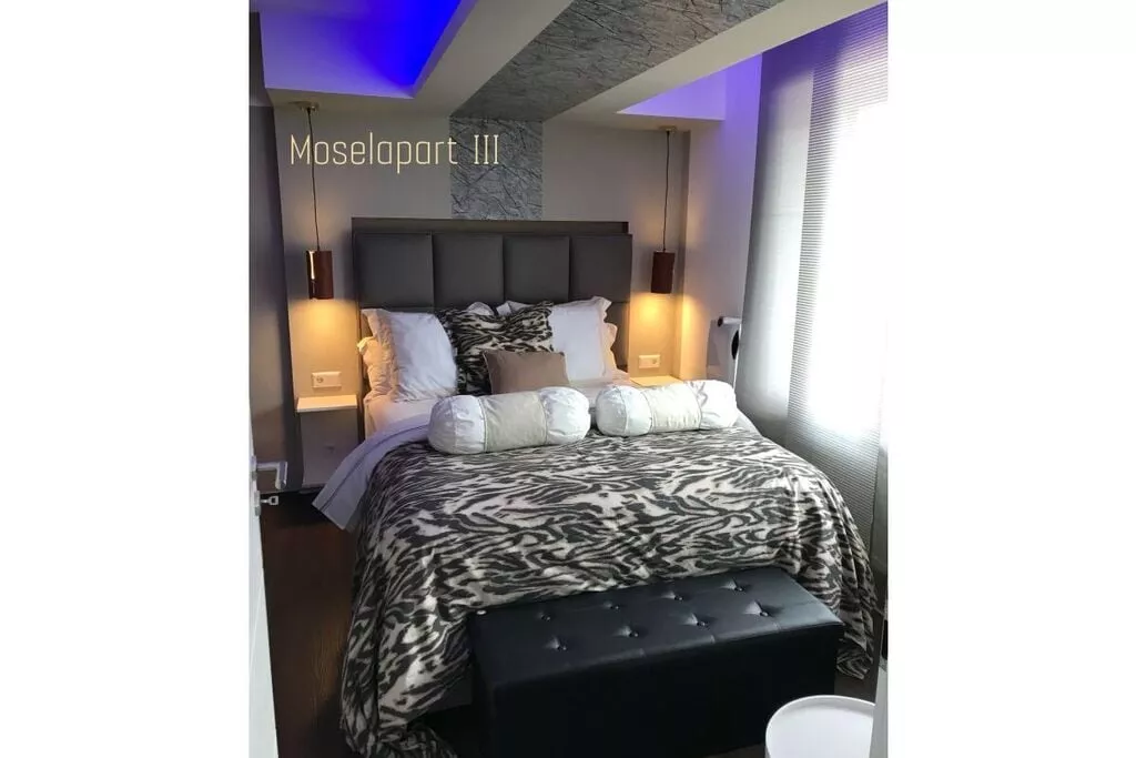 206671-Bedroom