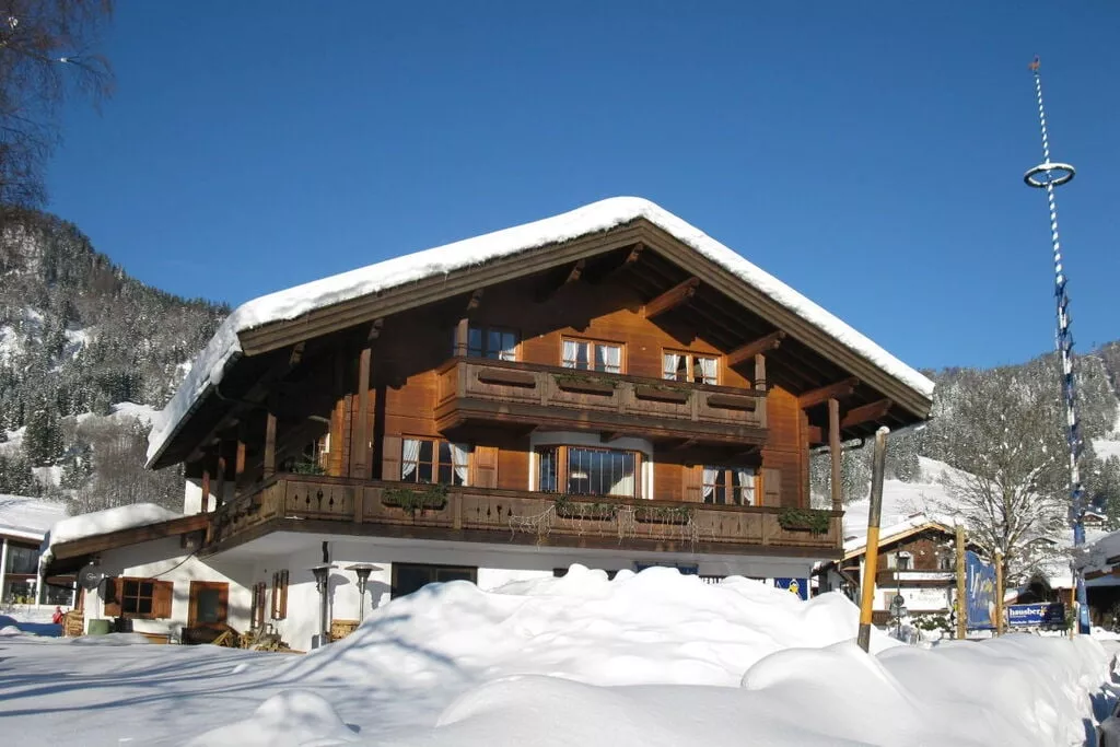 39625-Exterior winter