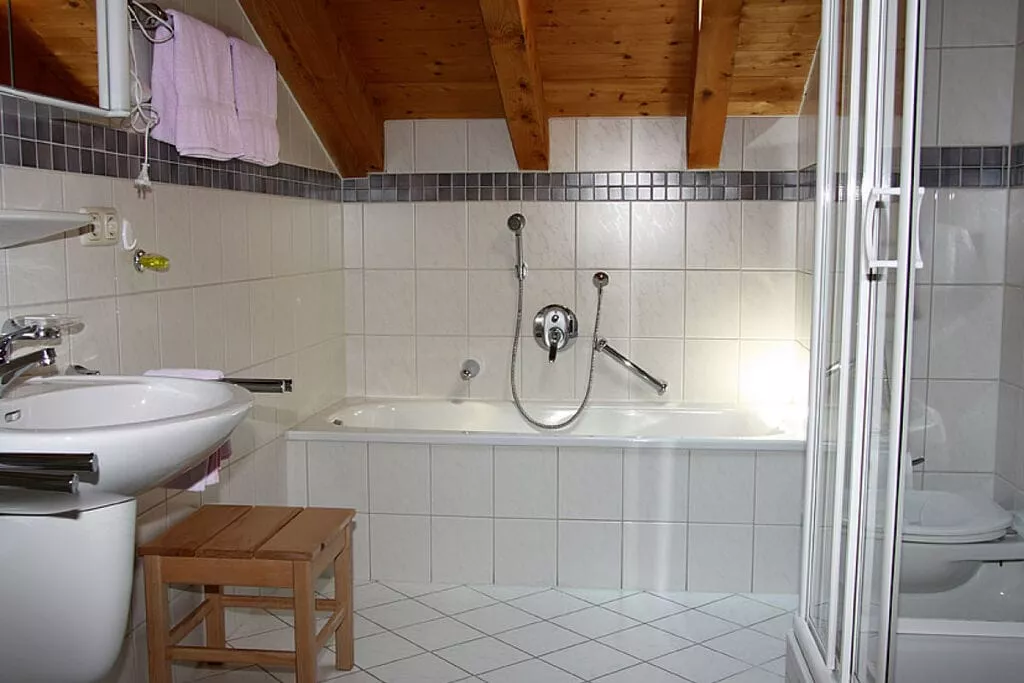39625-Bathroom