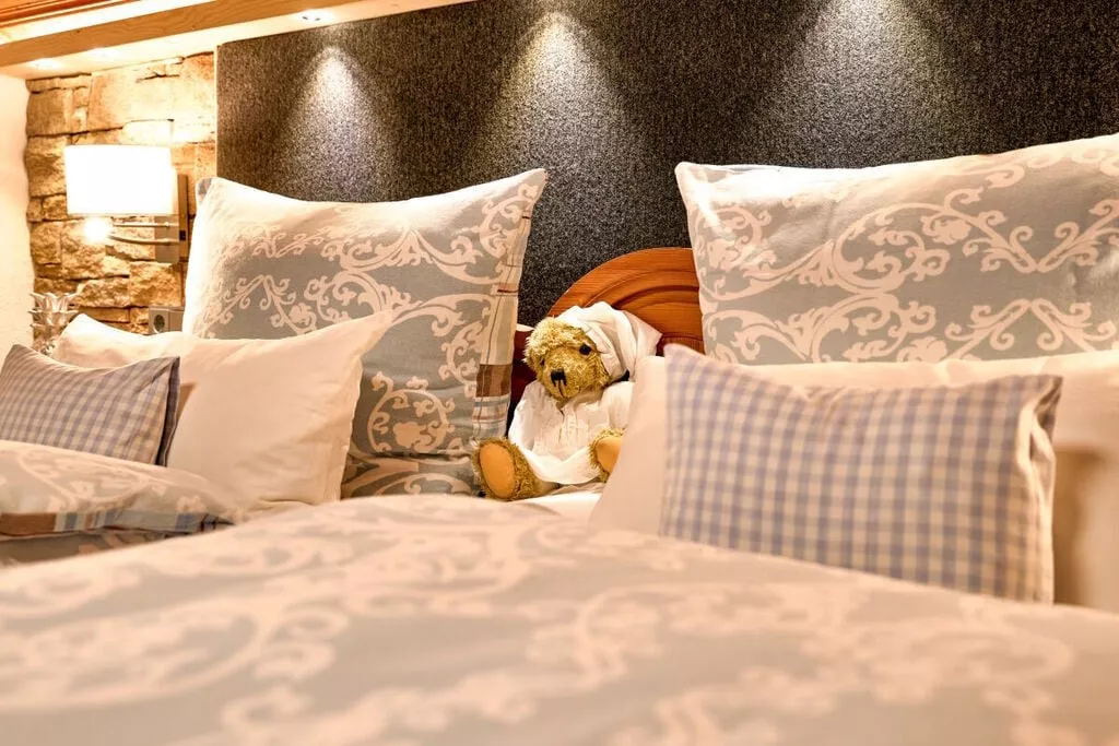 384667-Schlafzimmer