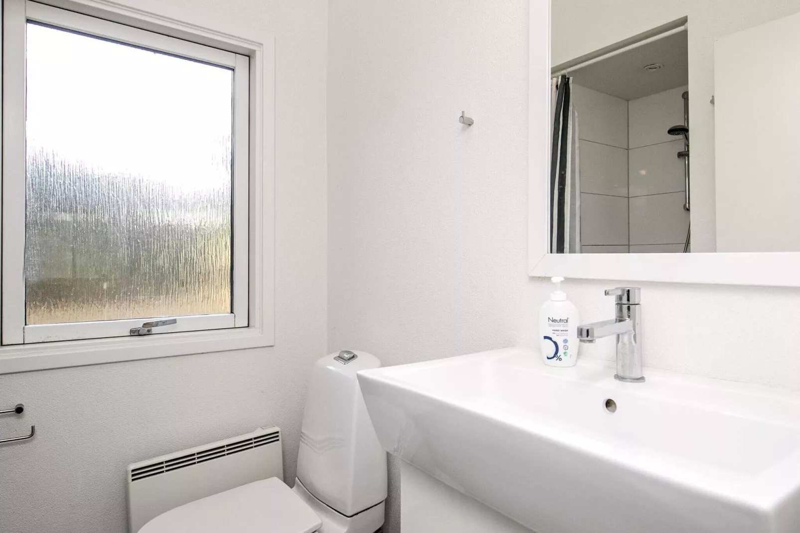 16 person holiday home in Humble-Indoor