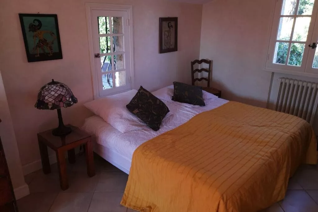 231609-Bedroom