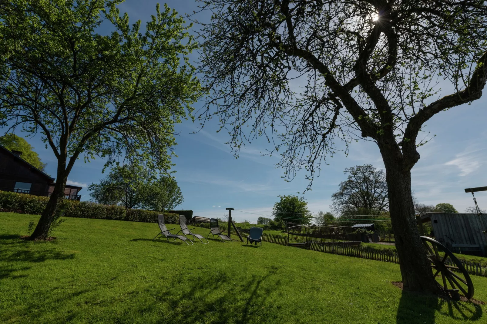 Au Moulin du Fî-Gardens summer
