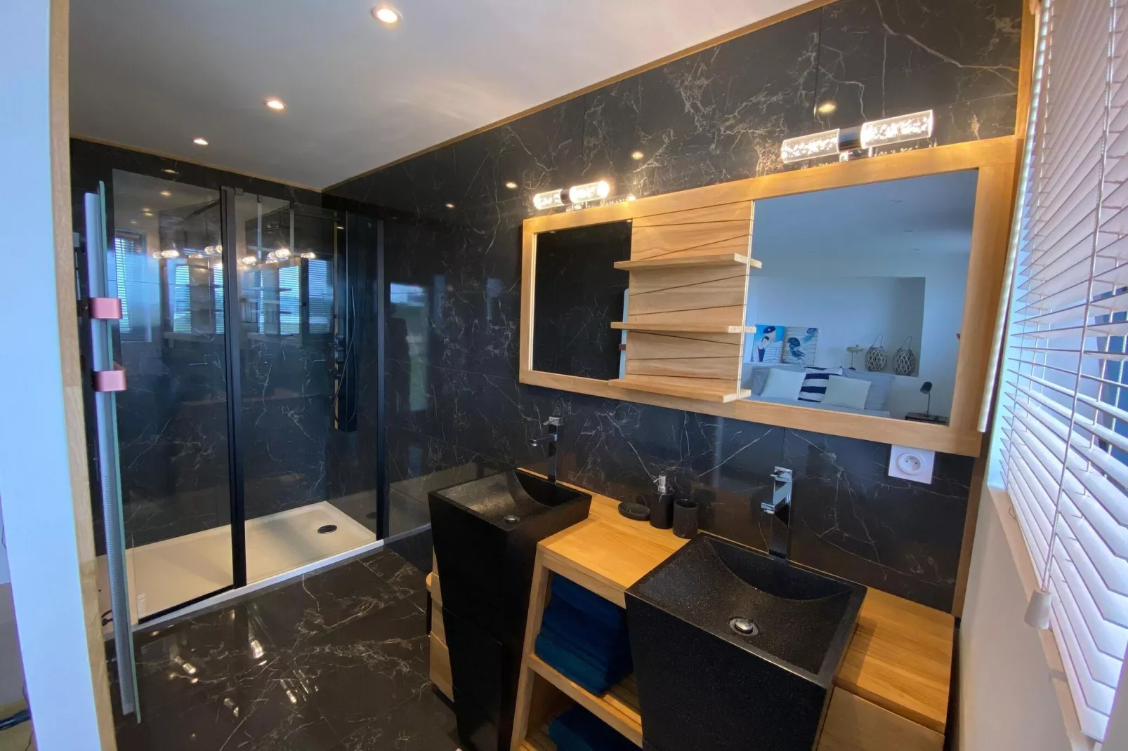 Maison vue mer Perros-Guirec-Bathroom