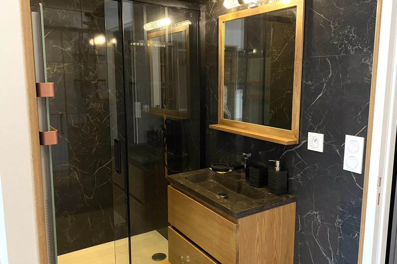 Maison vue mer Perros-Guirec-Bathroom