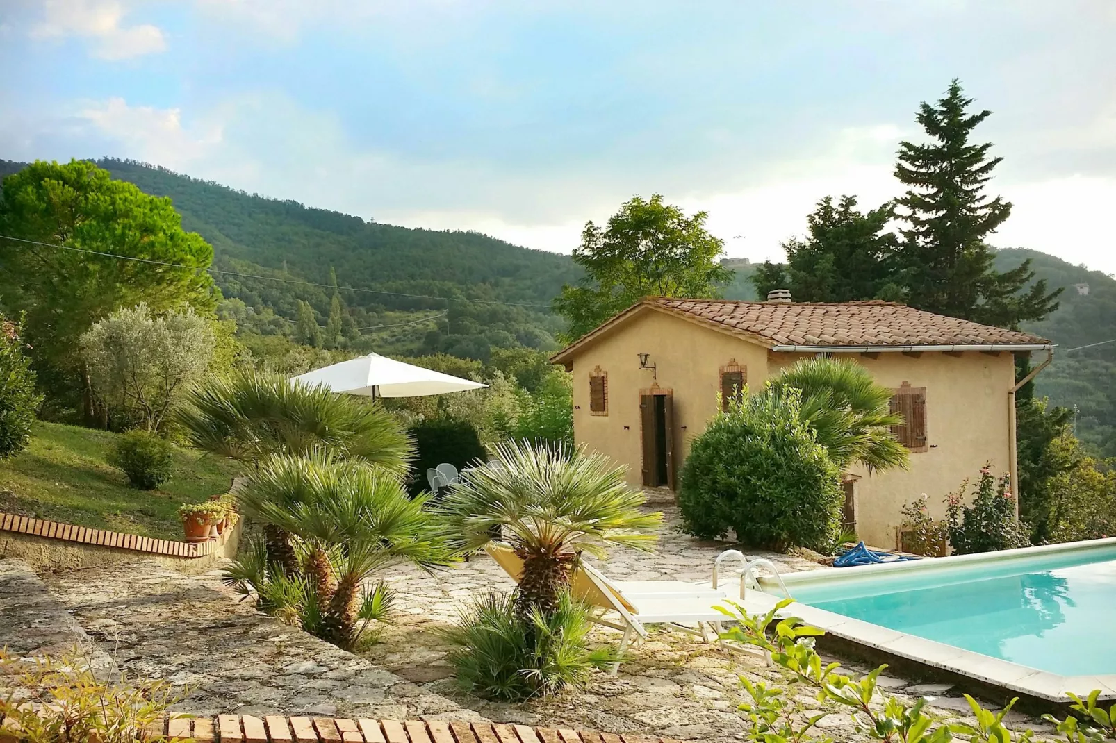 Villa Ribattolino-Gardens summer