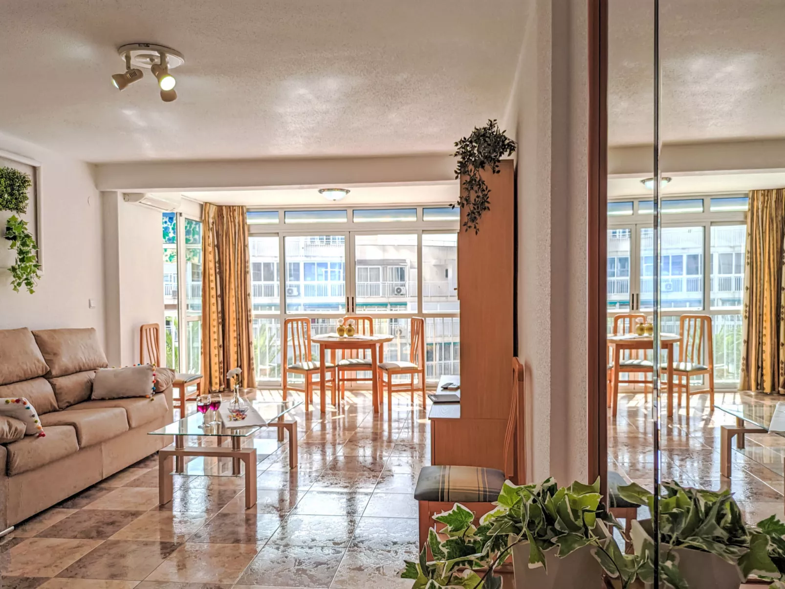Halcon Levante-Inside