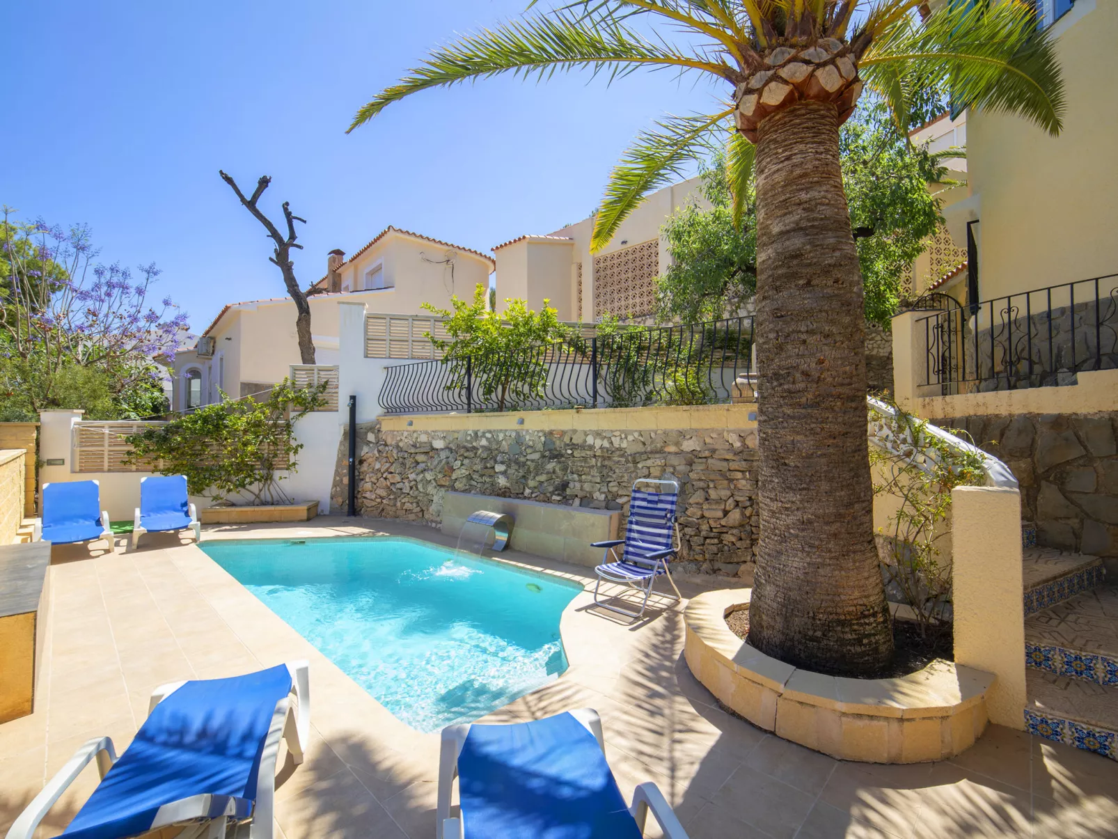 Villa Sol-Outside