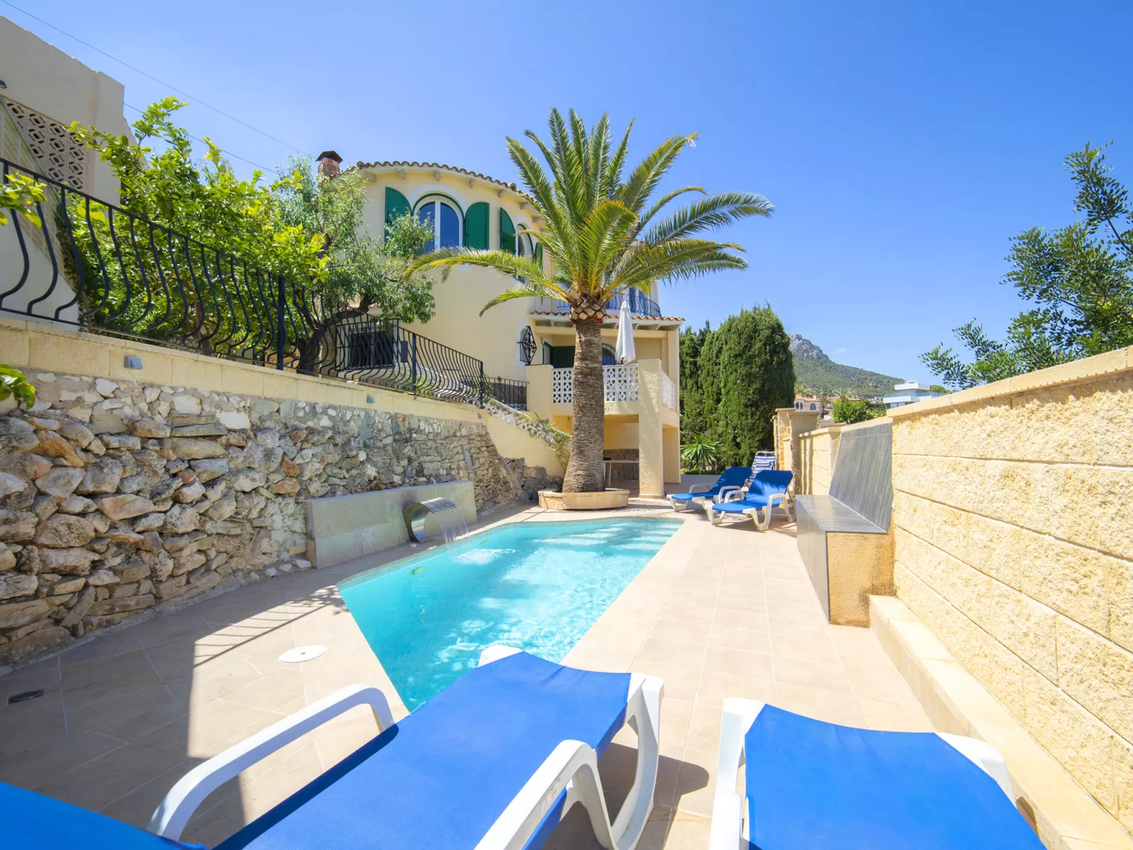 Villa Sol-Outside