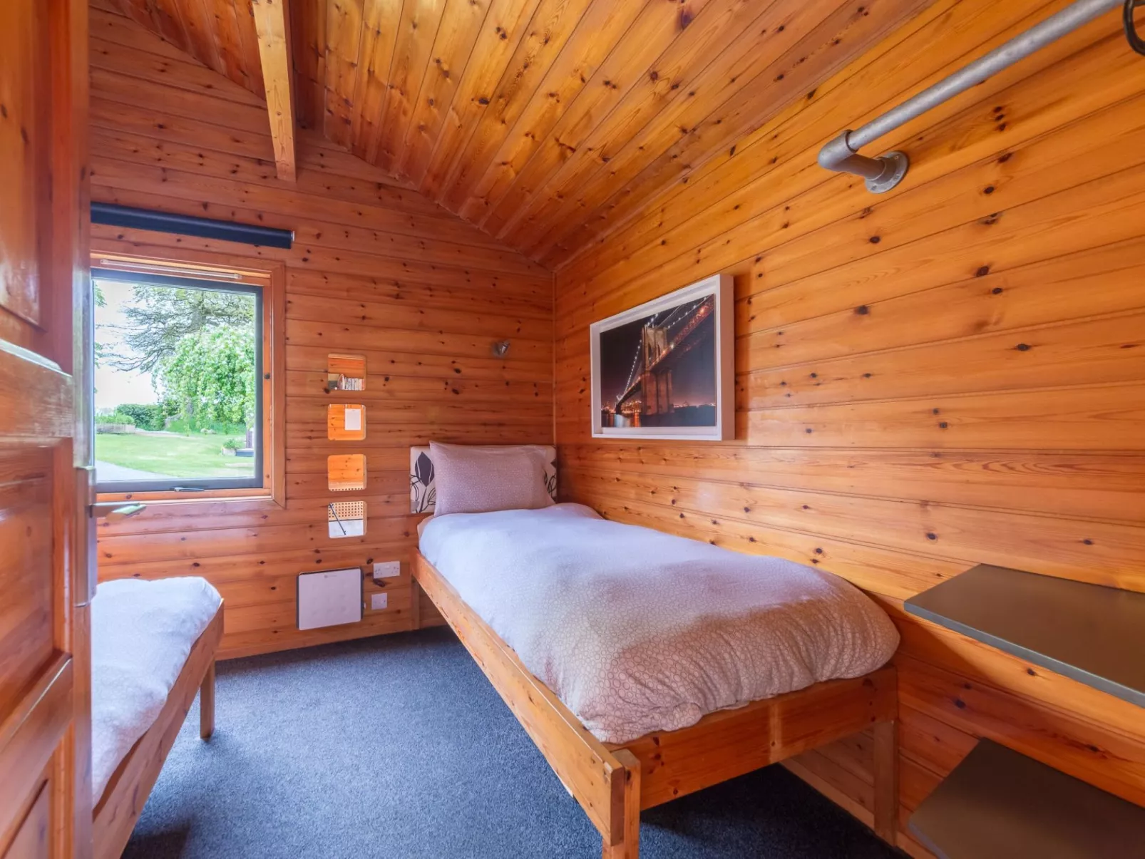 Oak Hot Tub Lodge-Inside