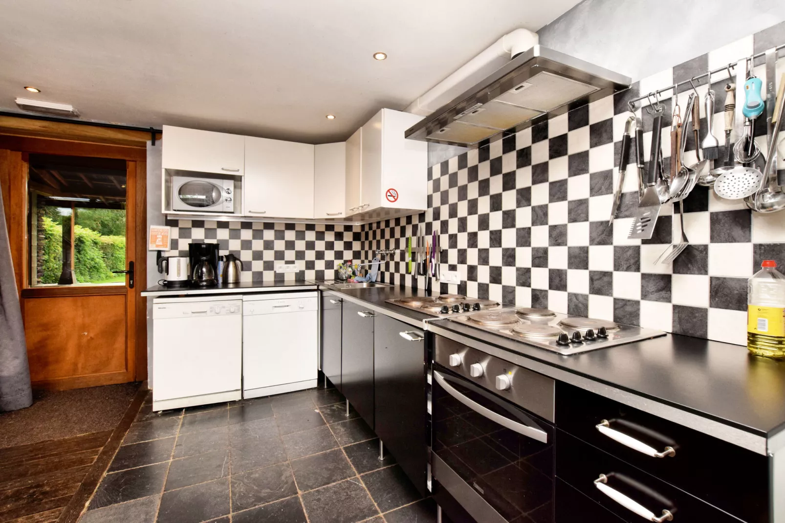 Le Muretin-Kitchen