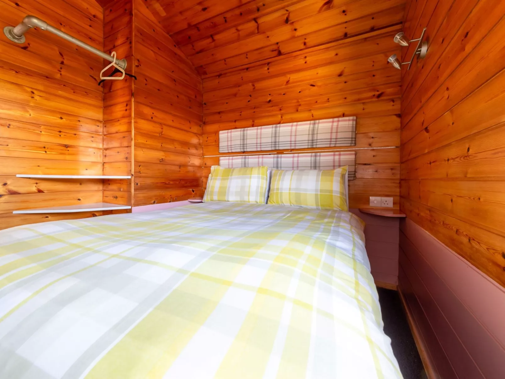 Beech Lodge-Inside