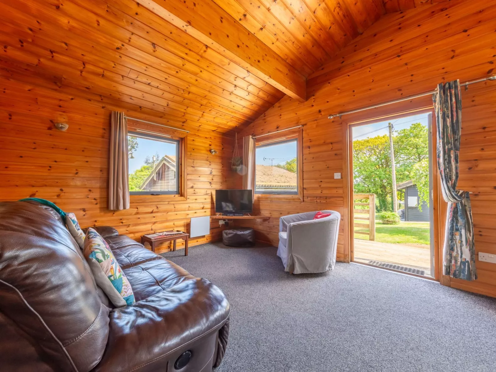 Beech Lodge-Inside