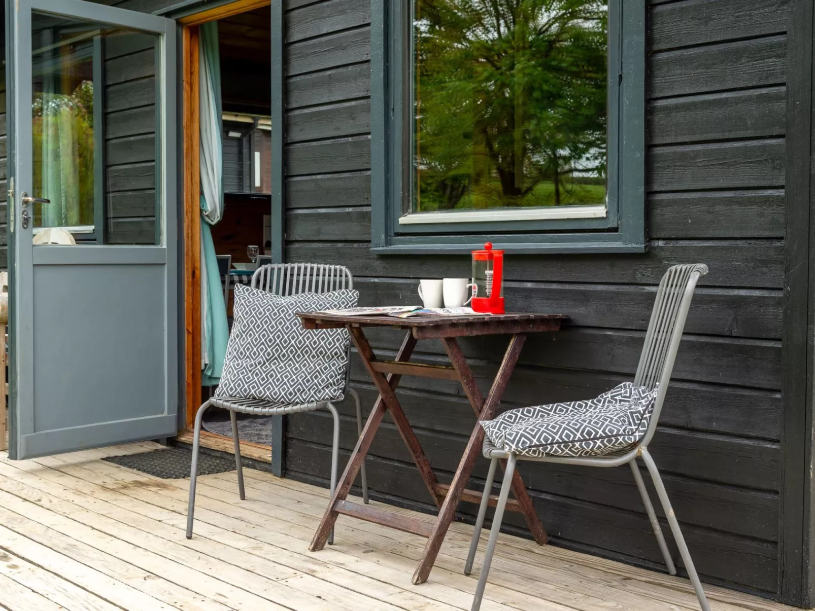 Sycamore Hot Tub Lodge-Outside