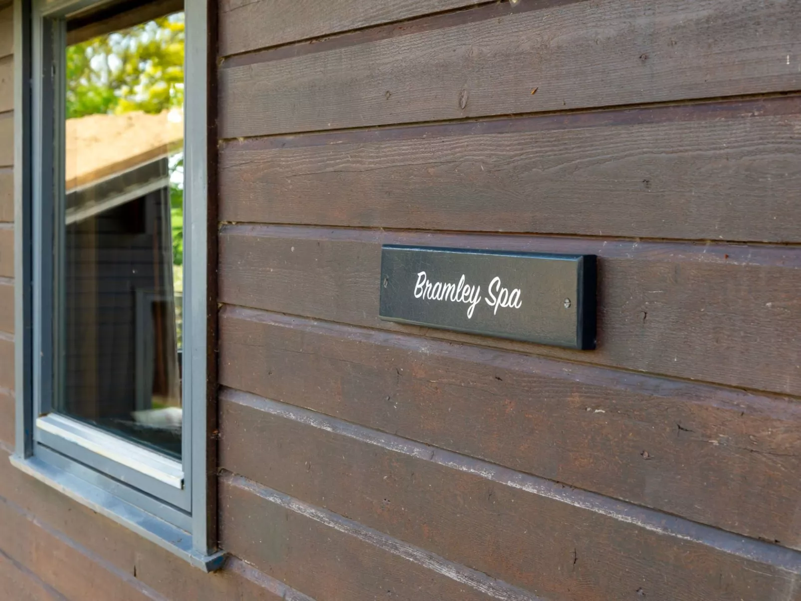 Bramley Hot Tub Lodge-Inside