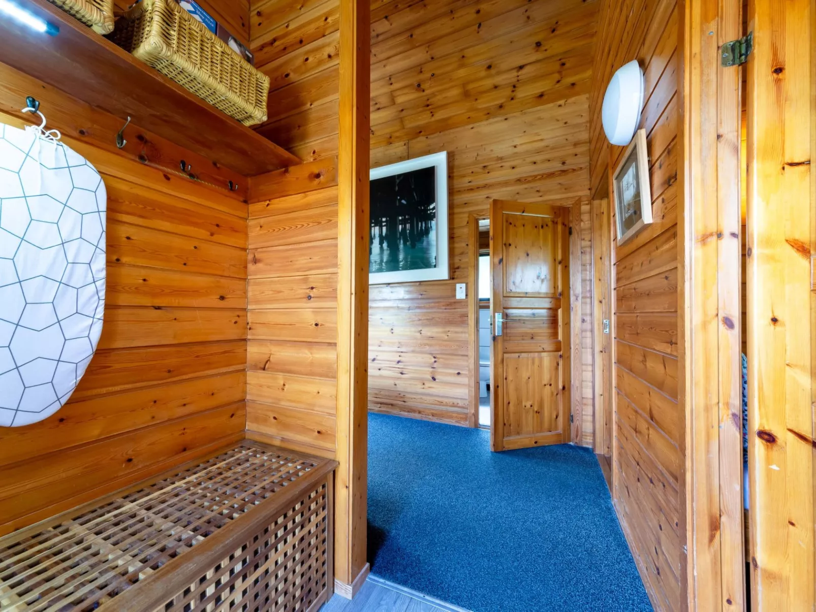 Bramley Hot Tub Lodge-Inside