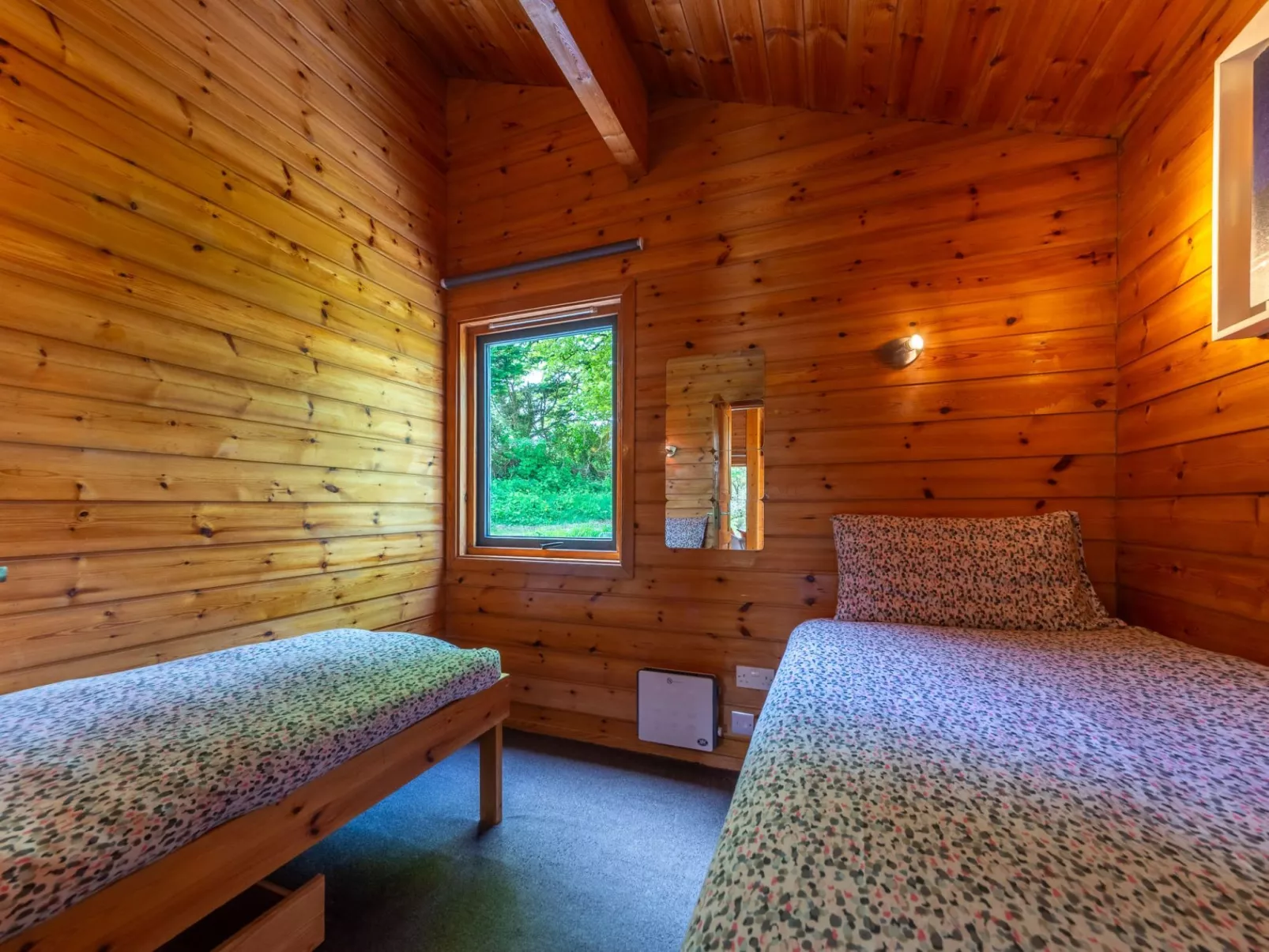 Bramley Hot Tub Lodge