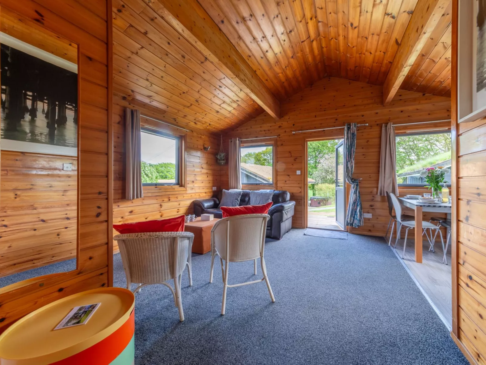 Bramley Hot Tub Lodge-Inside