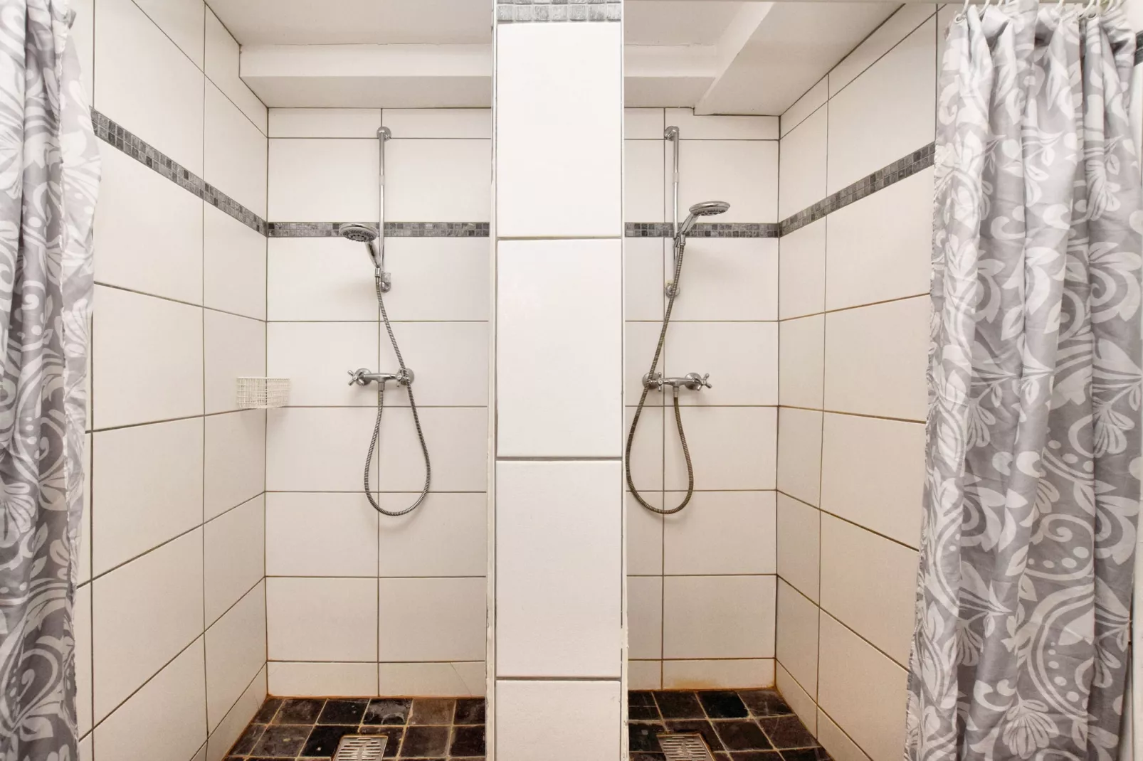 Le Muretin-Bathroom
