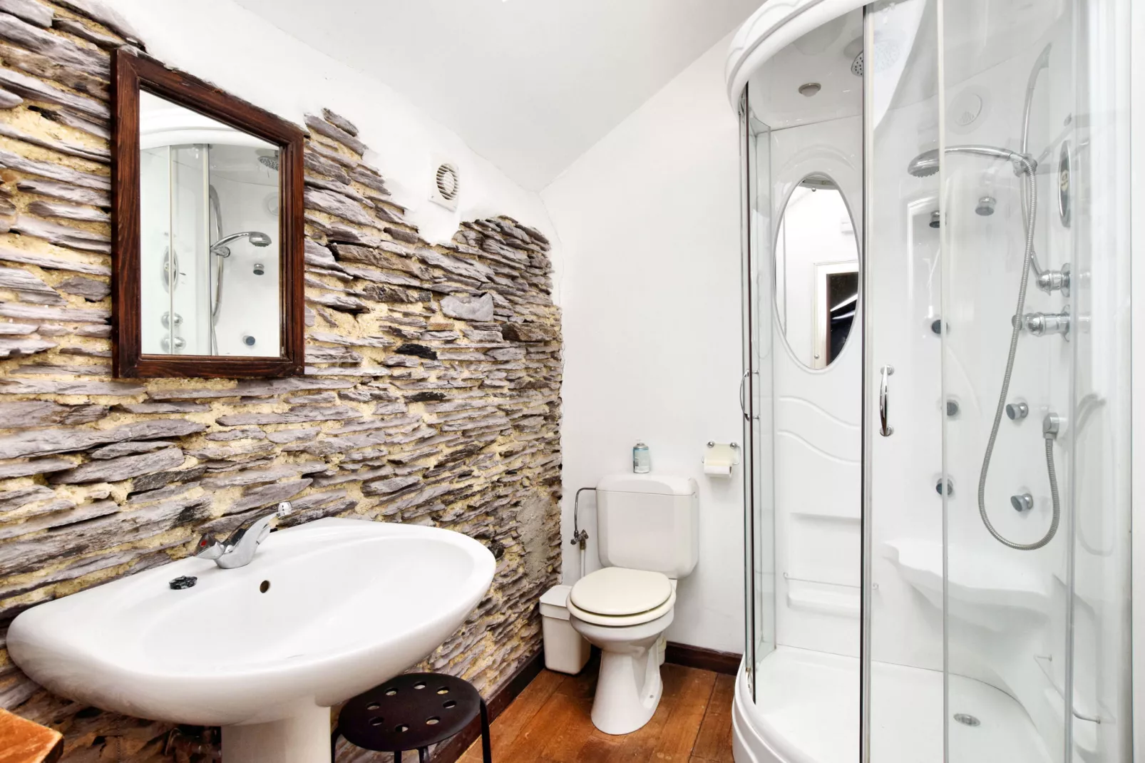 Le Muretin-Bathroom