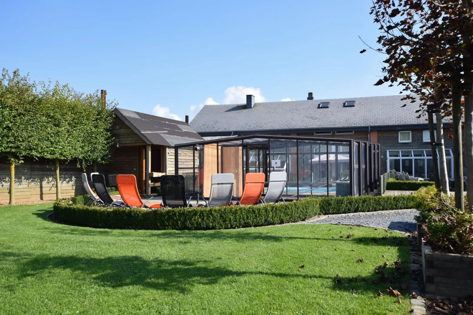 Le Petit Baigneur-Exterior summer