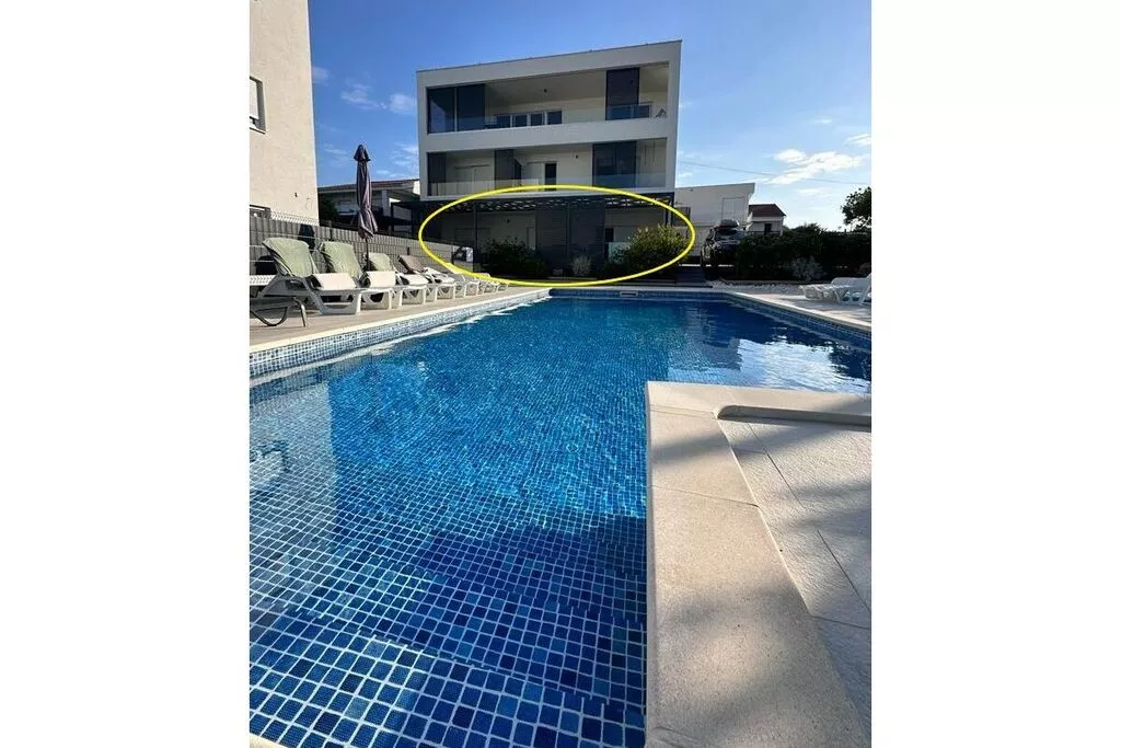 poolofhouse
