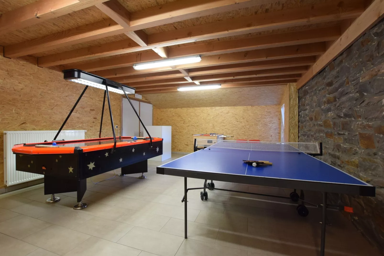Le Petit Baigneur-Recreation room