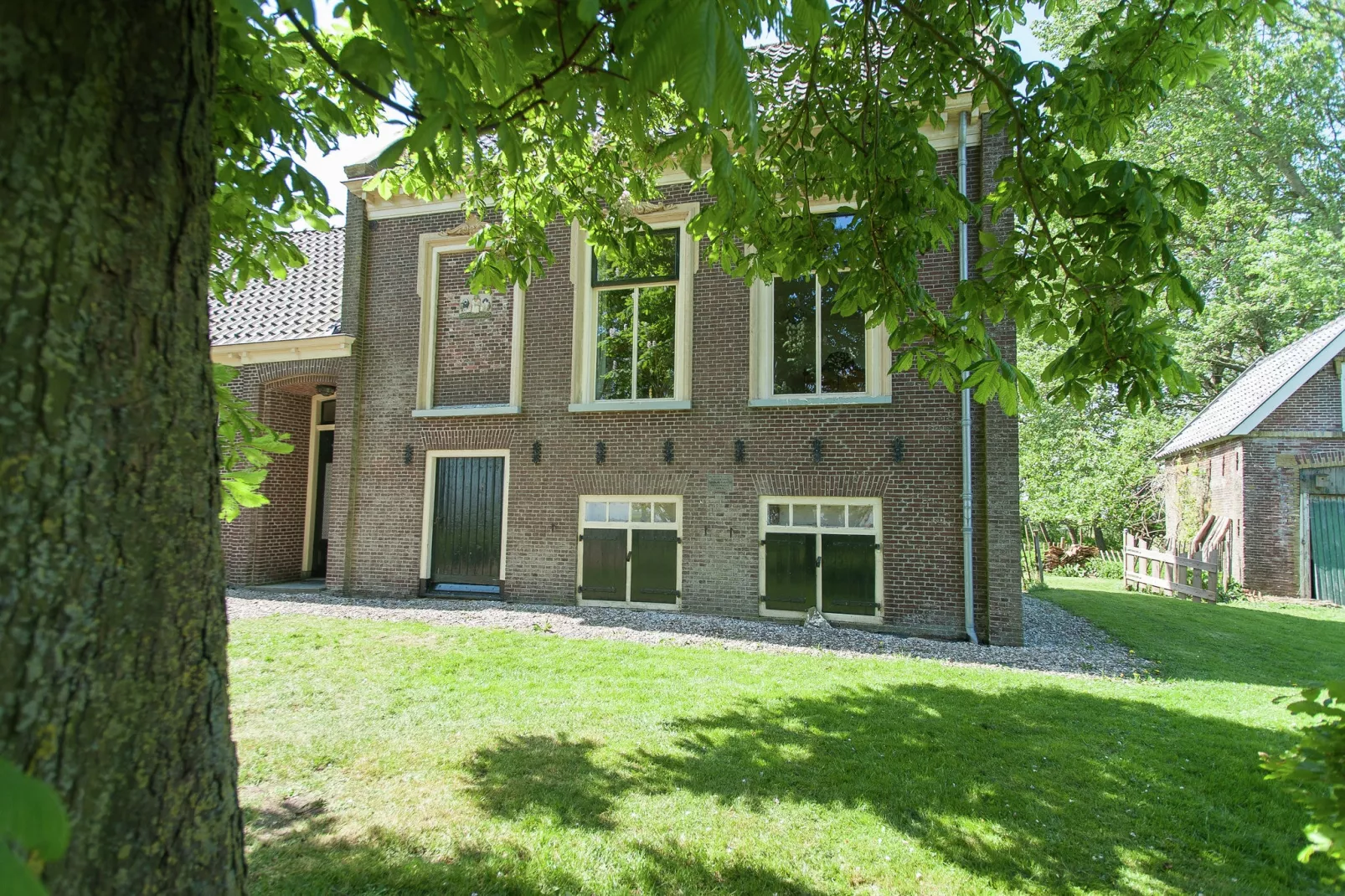 Pronkkeamer Skrins-Exterior summer
