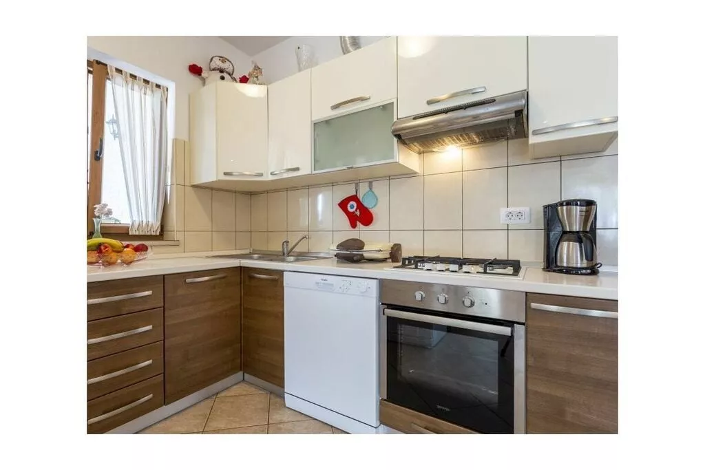 373396-Kitchen