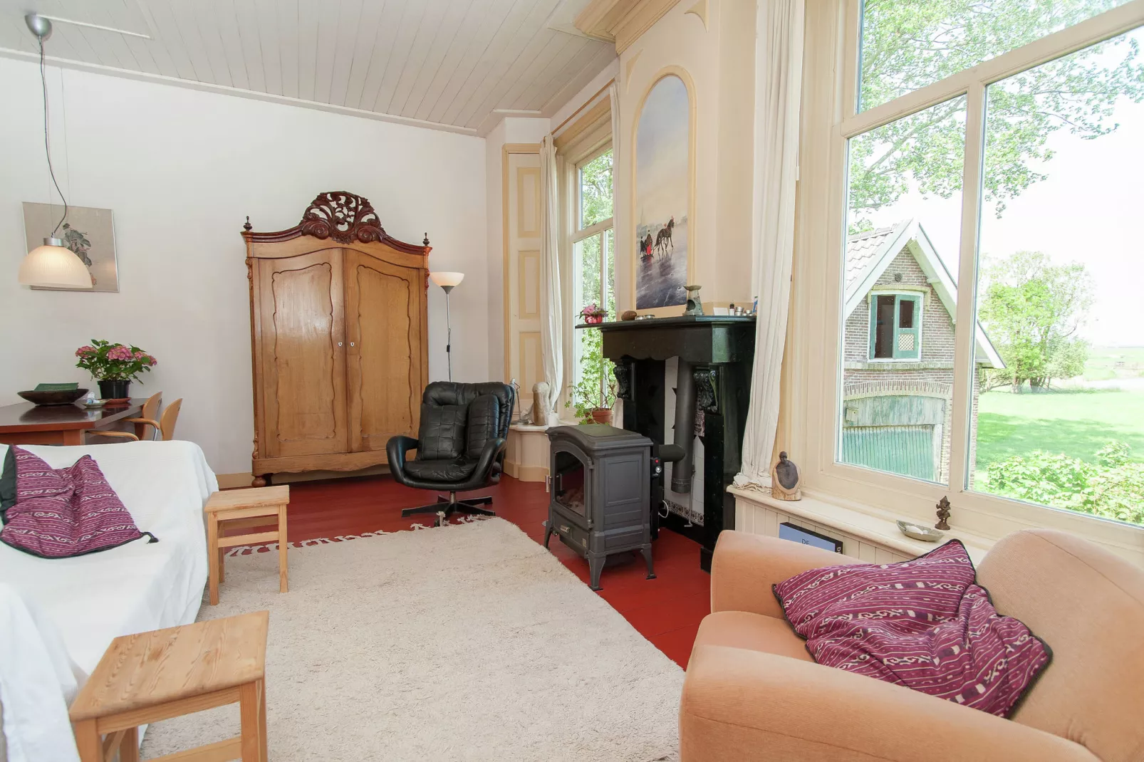 Pronkkeamer Skrins-Living room