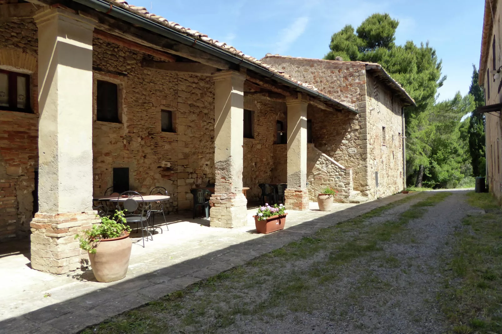 Allodola-Exterior summer
