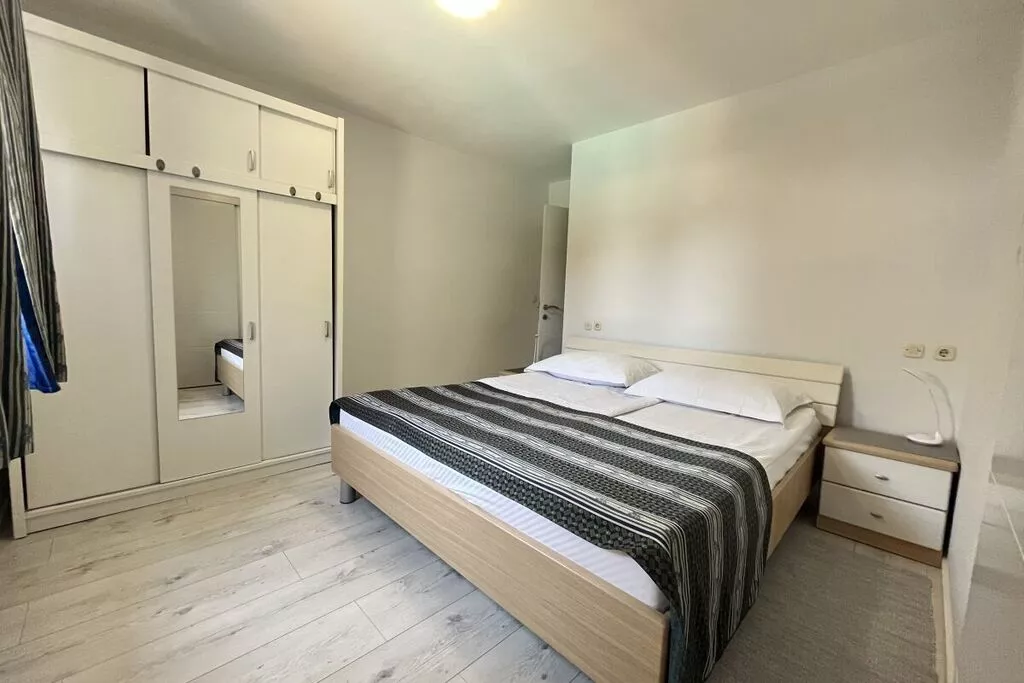 373398-Bedroom
