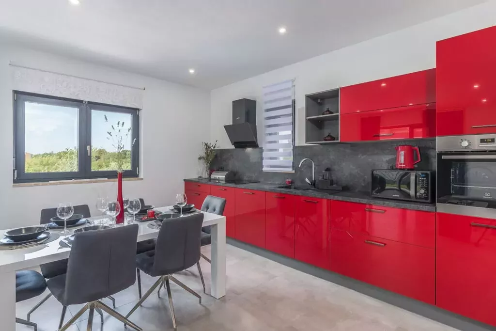 311212-Kitchen