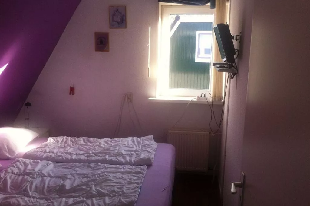 120299-Bedroom