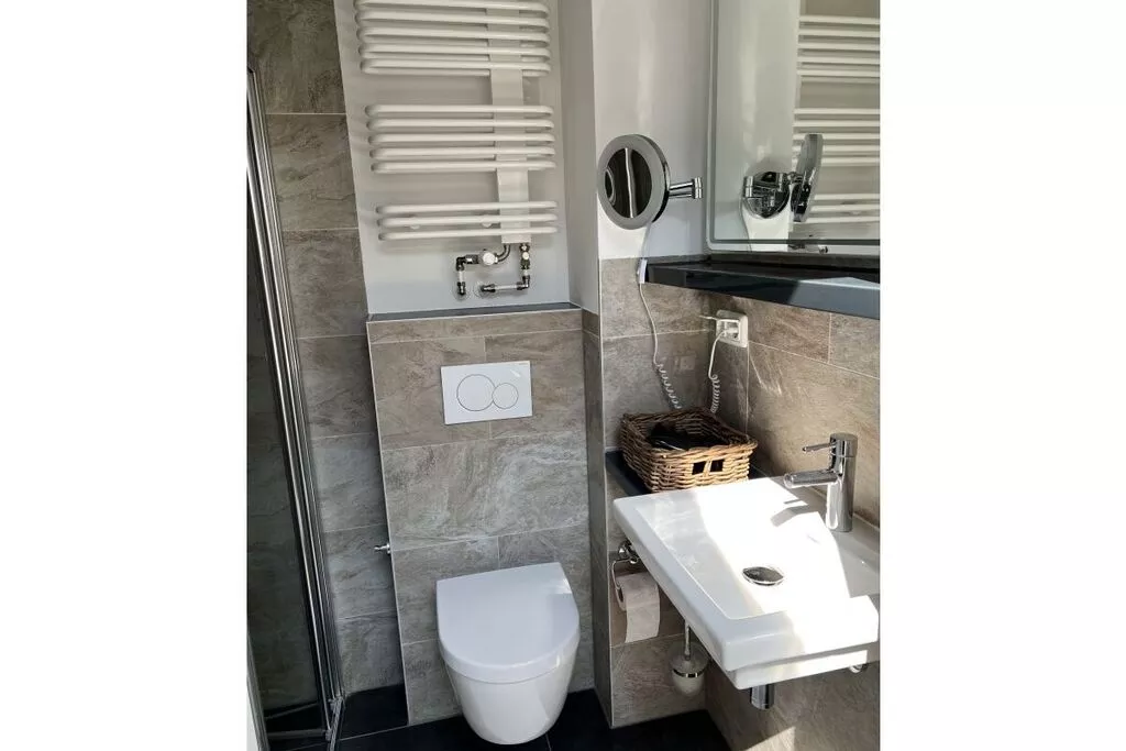 395671-Bathroom