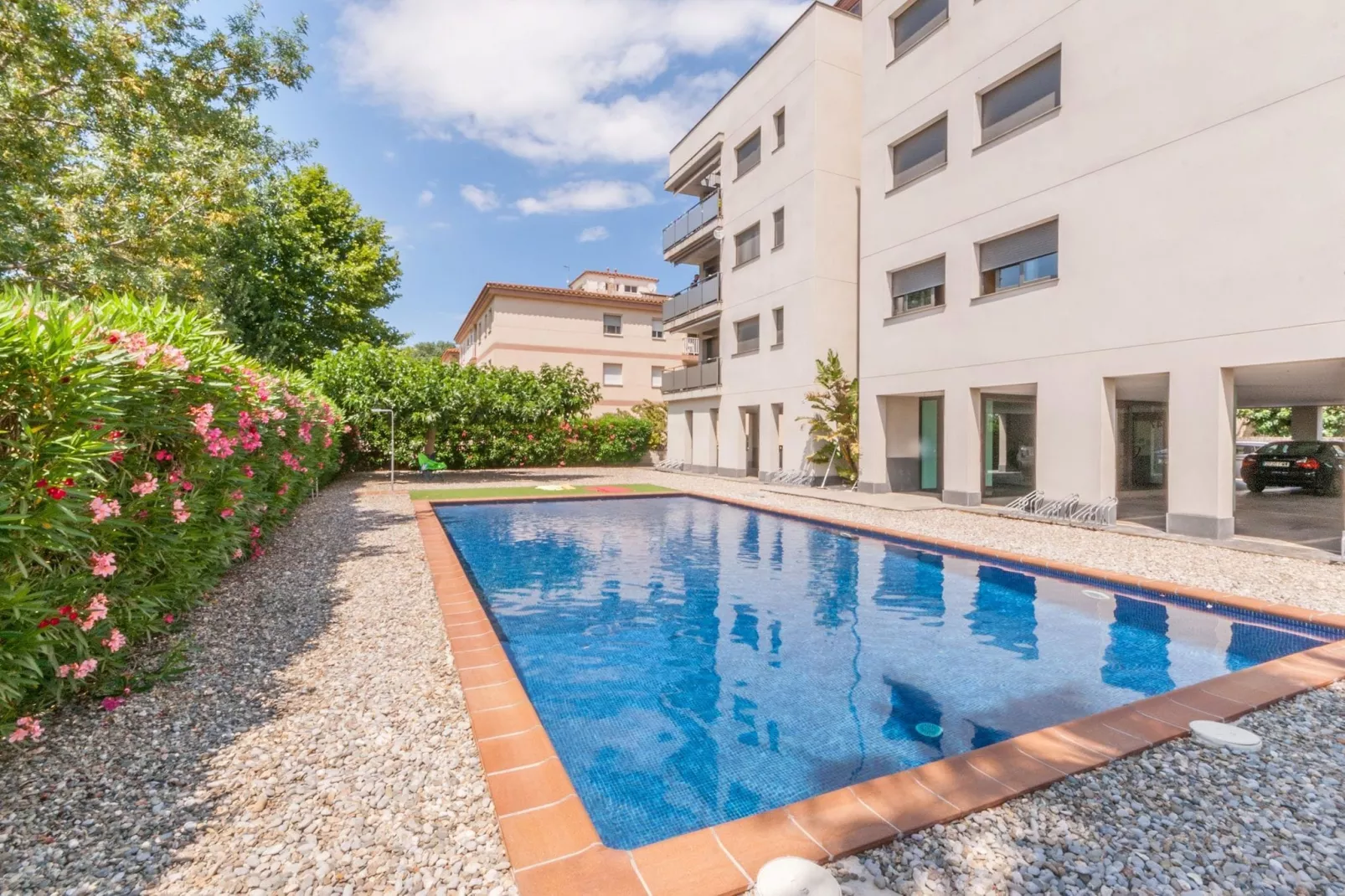Bon Relax Flat 2-Exterior summer