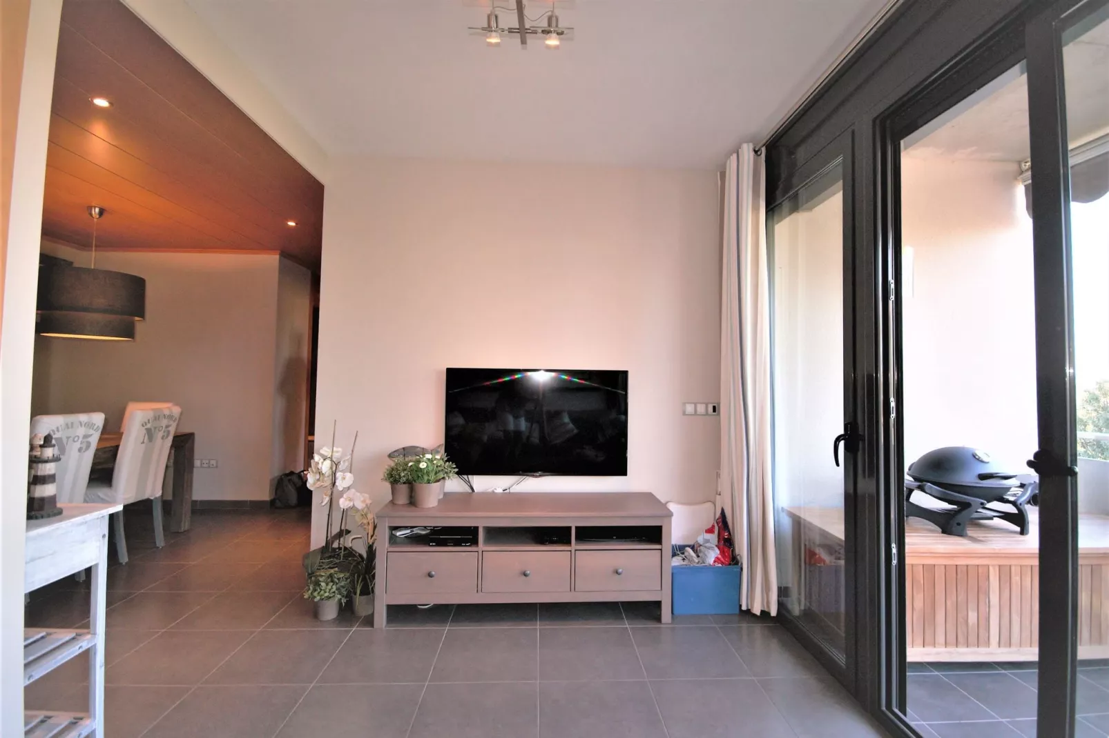 Bon Relax Flat 2-Living room