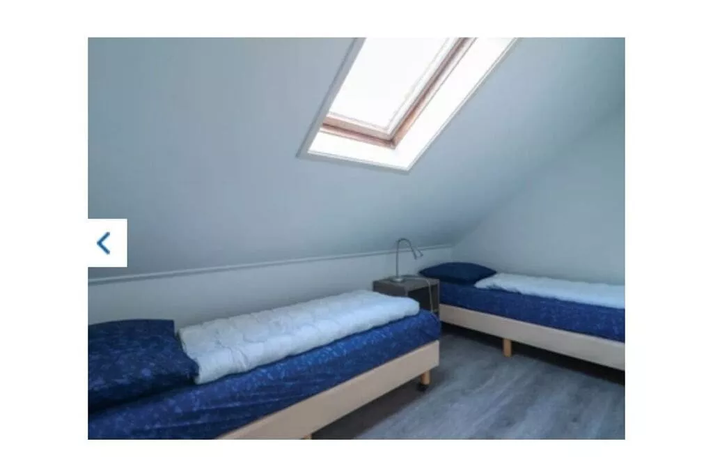 433051-Bedroom
