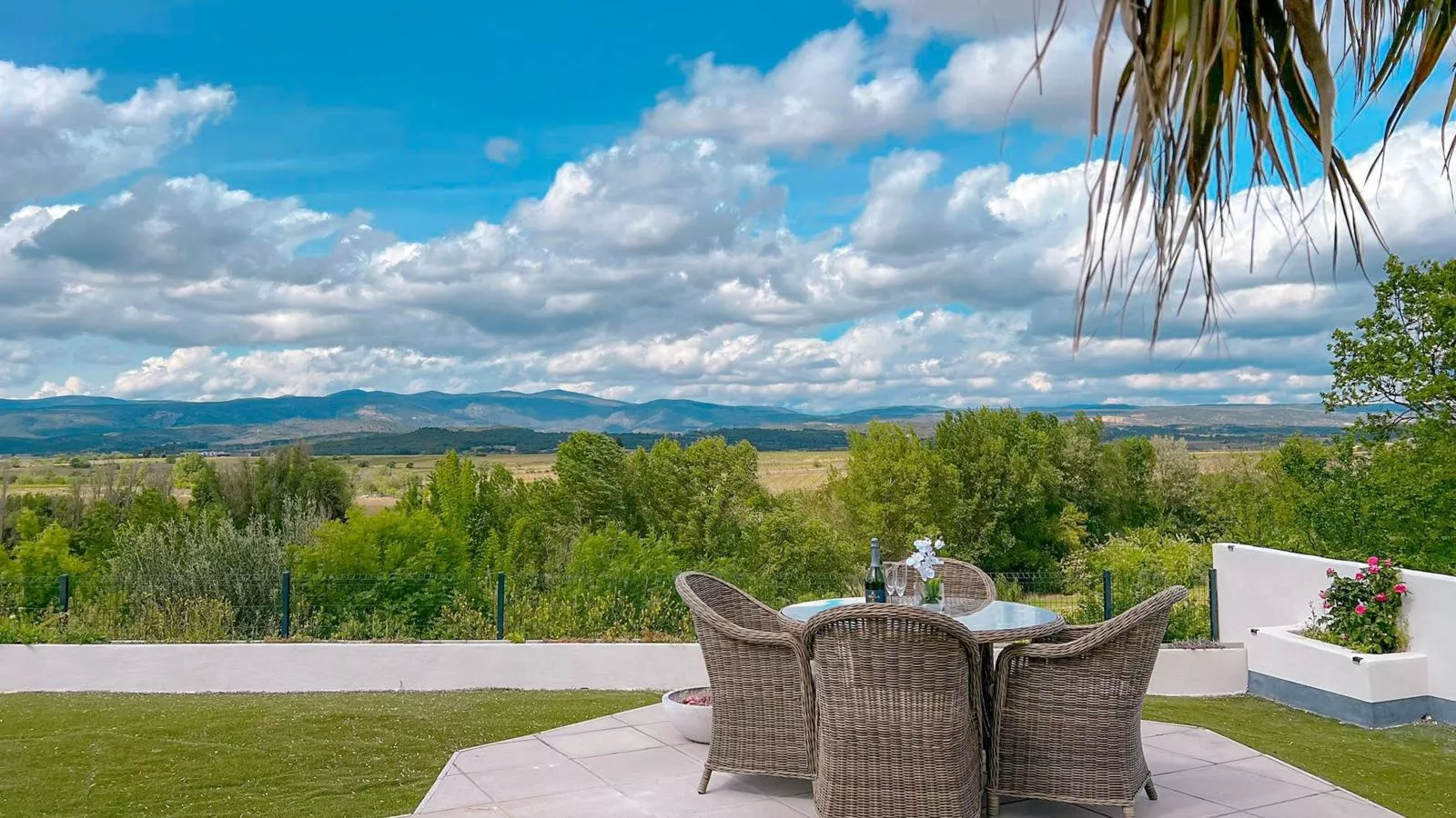 Panorama-Terrasse/Balkon