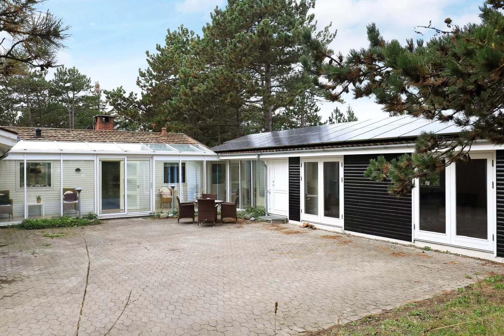 16 person holiday home in Humble-View