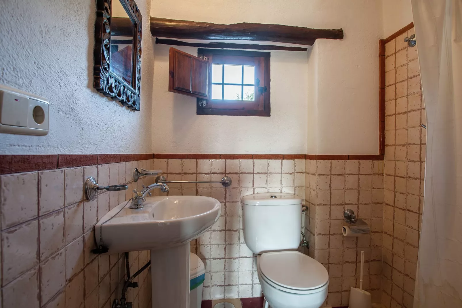 El Molino-Bathroom