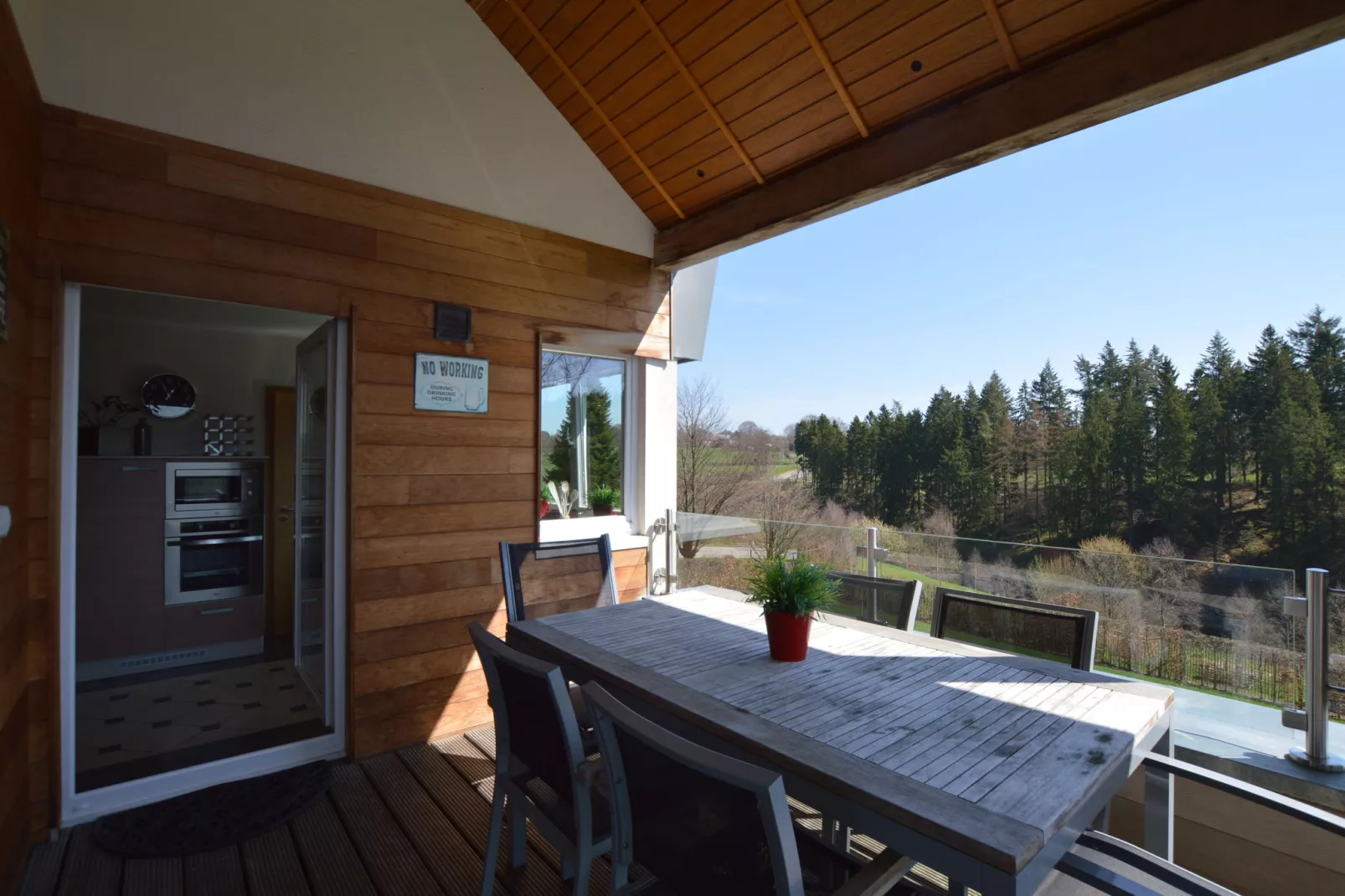 La Terrasse du Lac-Aussicht Sommer