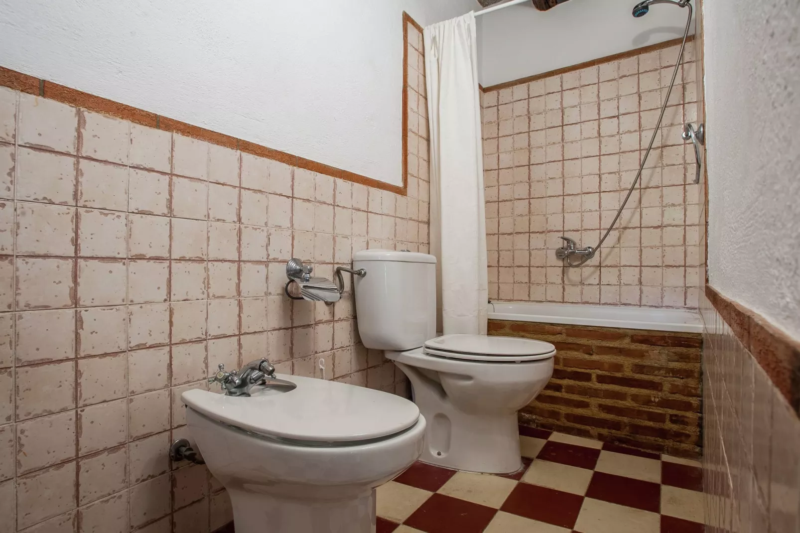 El Molino-Bathroom