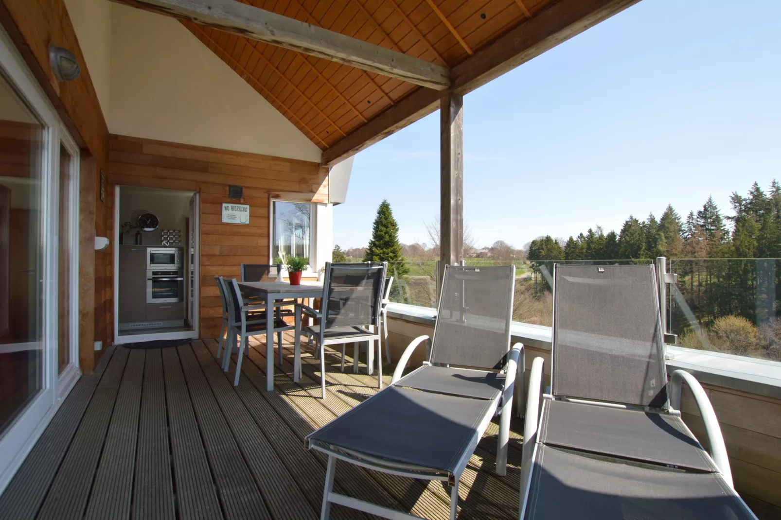 La Terrasse du Lac-Terrassenbalkon