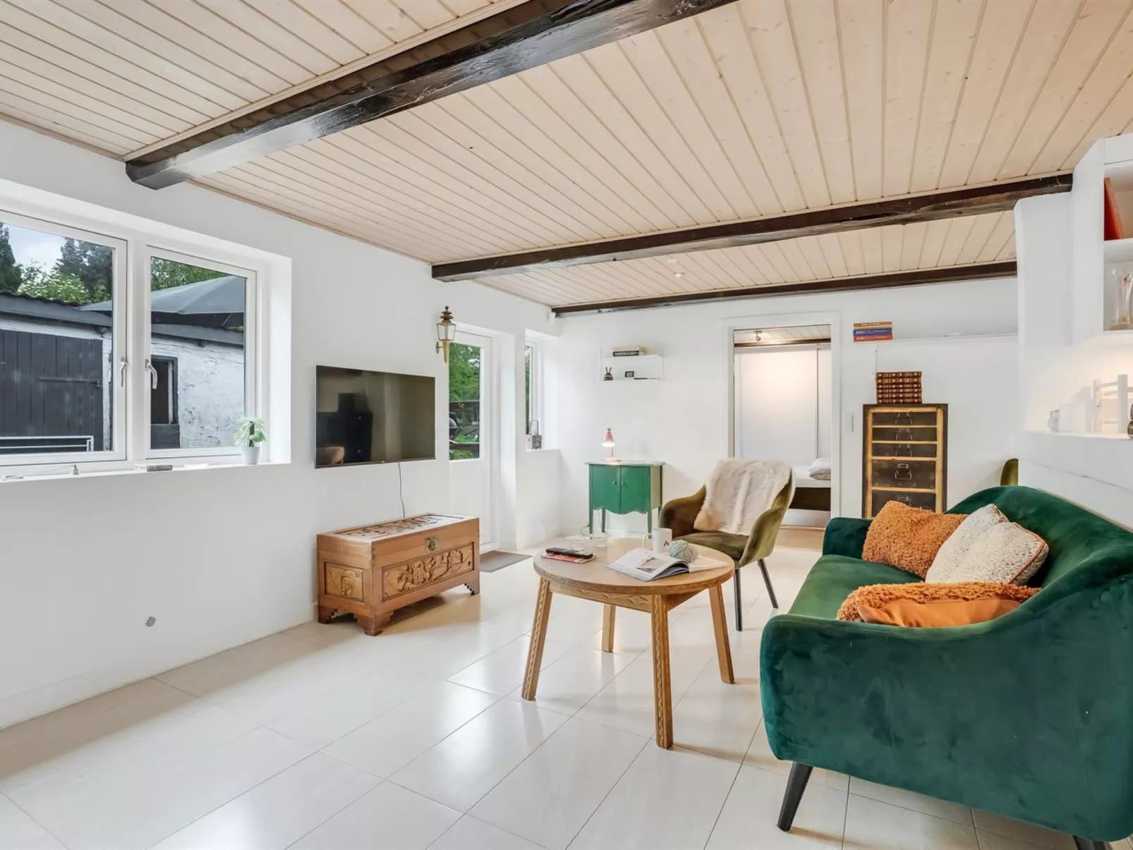 "Onida" - 5.5km from the sea-Inside