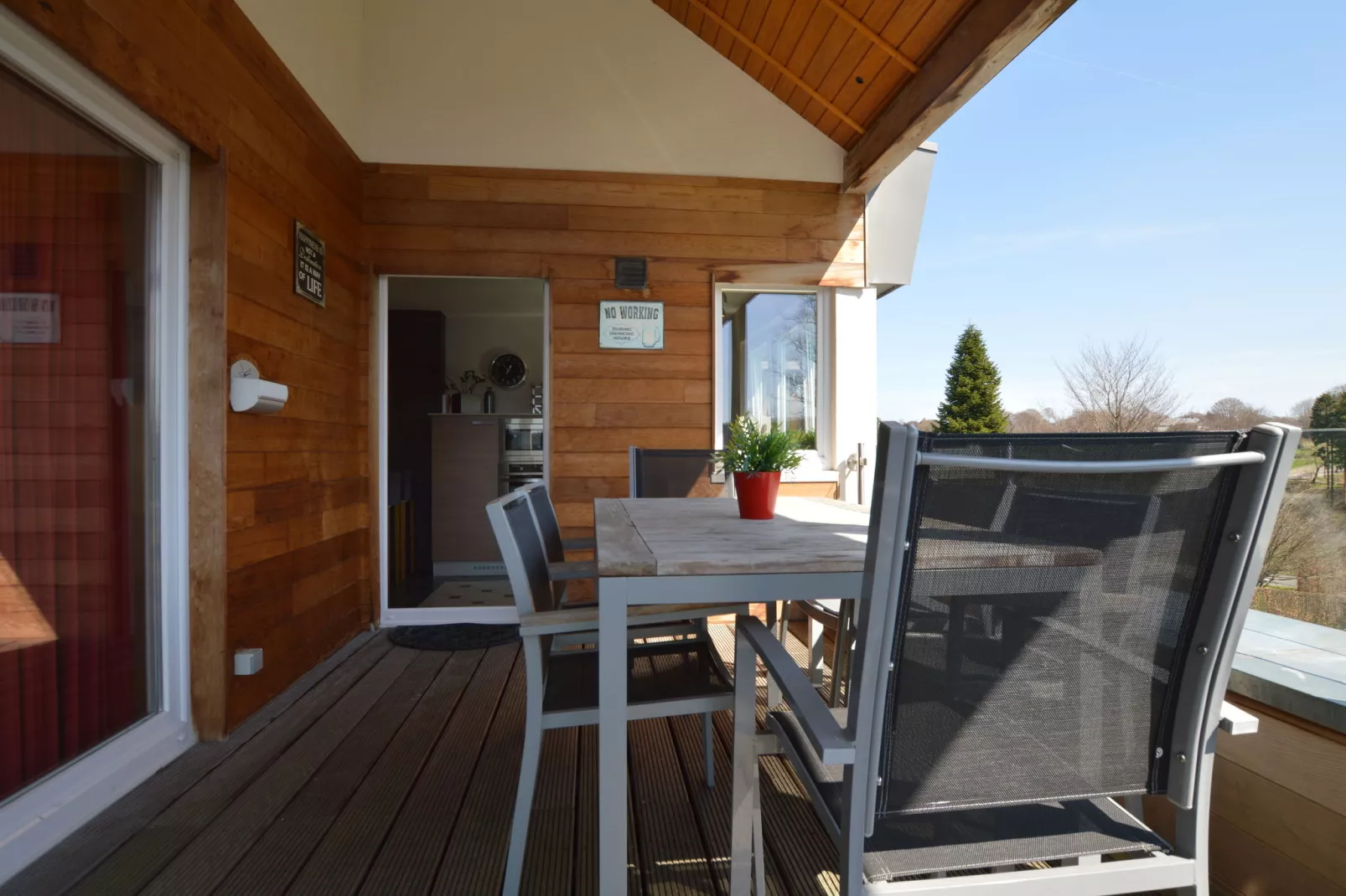 La Terrasse du Lac-Terrassenbalkon