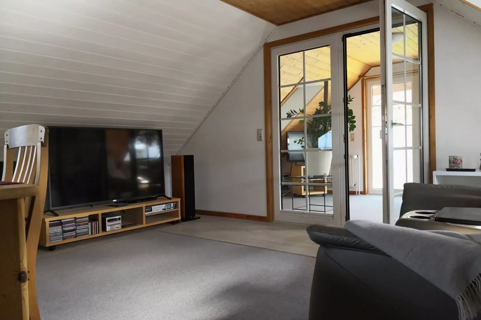 301180-Living room