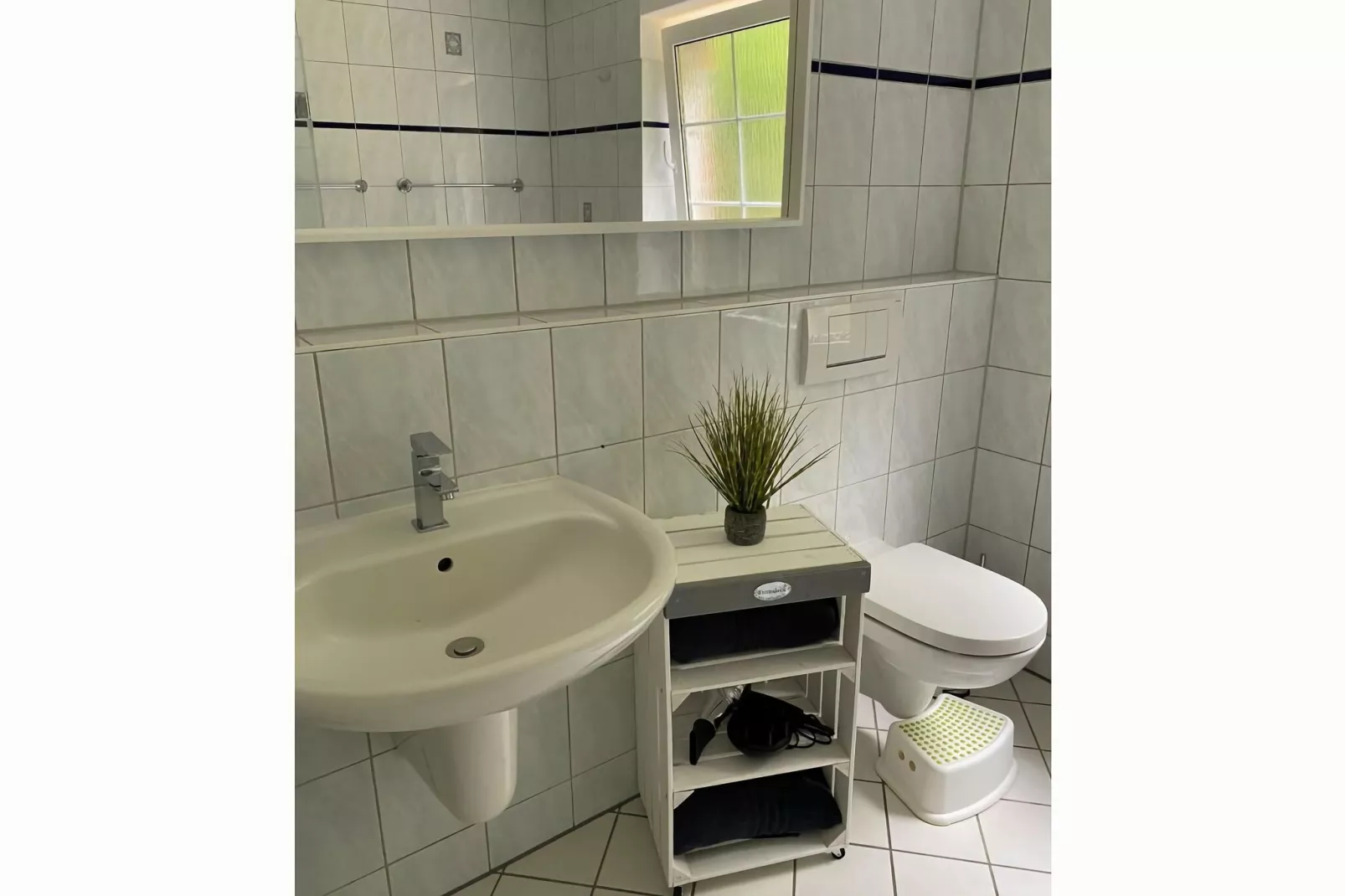 404589-Bathroom